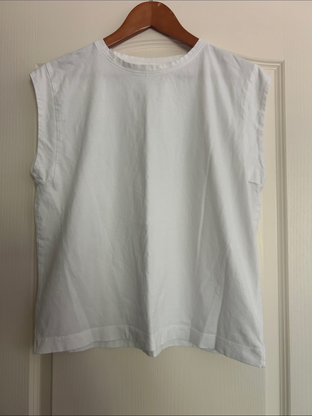 a new day White Crewneck Sleeveless Tank Top
